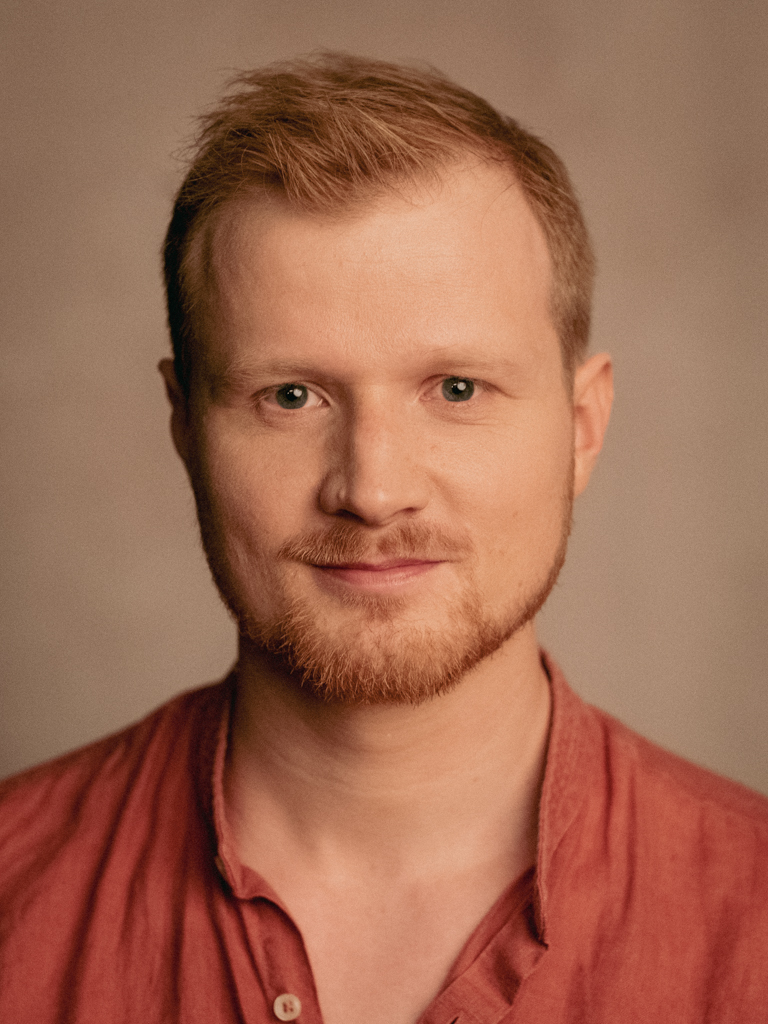 Jakub Gawlik, aktor Teatru Narodowego. Fot. Marta Ankiersztejn