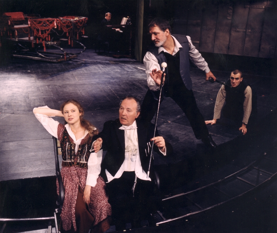 Paulina Kinaszewska (Albertynka), Ignacy Gogolewski (Hrabia Szarm), Waldemar Kownacki (Lokaj Władysław), Sławomir Federowicz (Złodziejaszek). Fot. Wojciech Plewiński