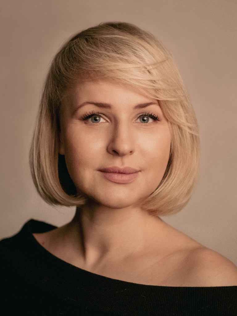 Monika Dryl, aktorka Teatru Narodowego. Fot. Marta Ankiersztejn