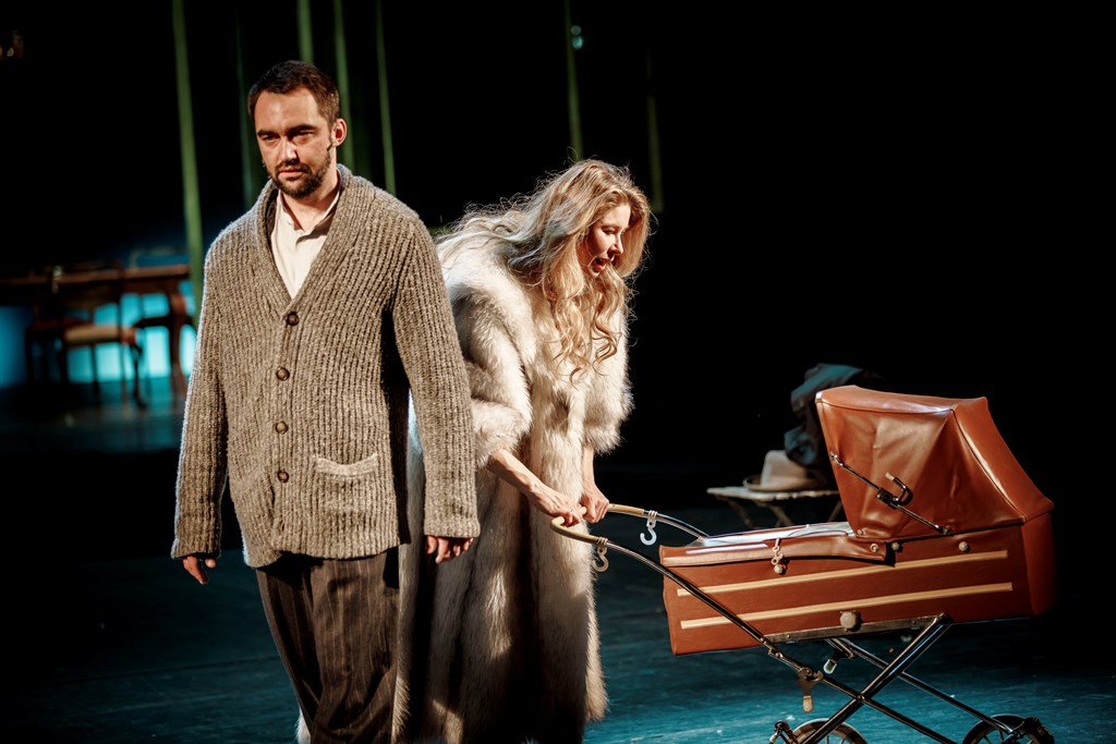 Marcin Przybylski (Andriej Prozorow), Milena Suszyńska (Natalia). Fot. Krzysztof Bieliński 