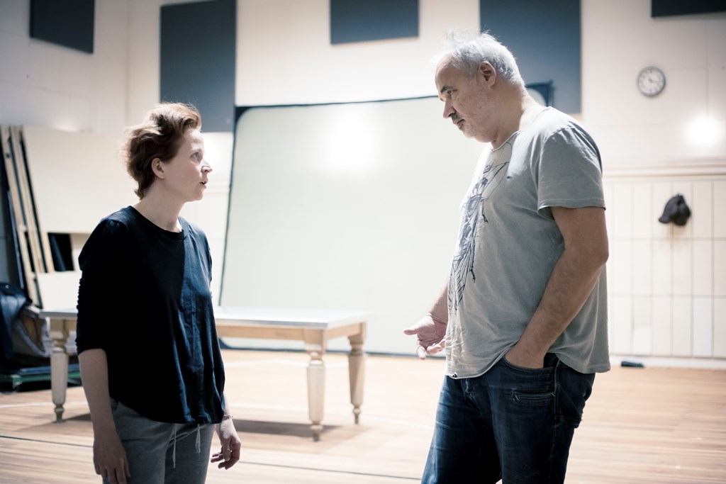 Próby do ZAMKU: Dominika Kluźniak, Paweł Miśkiewicz (reżyser). Fot. Krzysztof Bieliński 